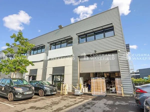 Local d'activité 410 m²