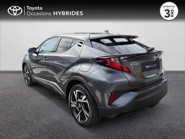 Toyota C-Hr 1.8 hybride 122ch design e-cvt — photo 2