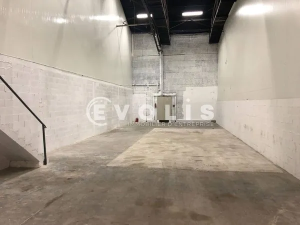 Local d'activité 291 m²