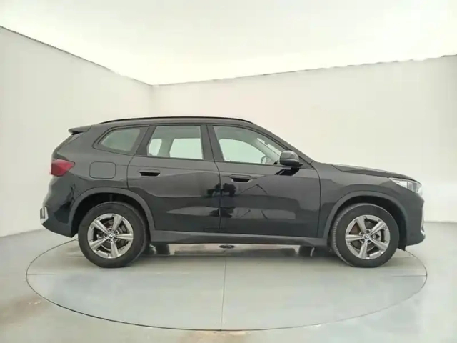 Bmw X1 sdrive18d 150ch — photo 3