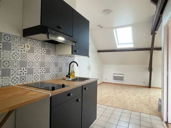Appartement F2 a louer limay centre ancien