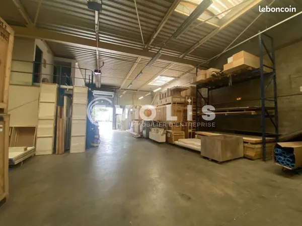 Local d'activité 429 m²