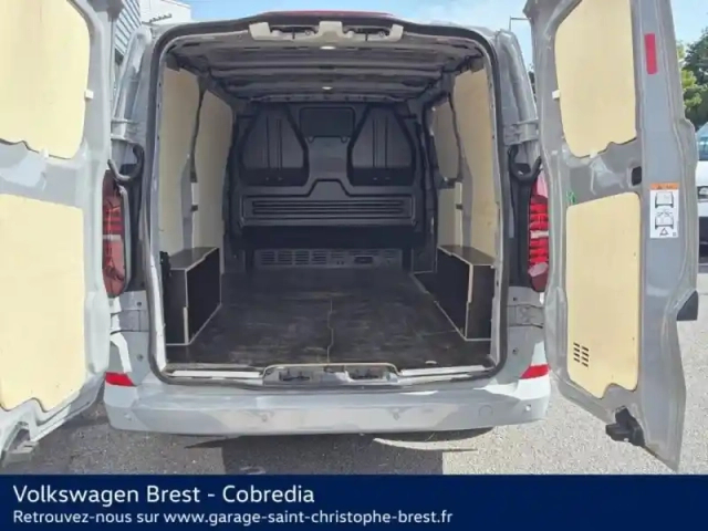 Volkswagen Transporter fg van l1 2.0 tdi 150ch business bva8 — photo 12