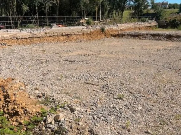 Terrain constructible de 554 m² Terrassement effectué : prêt à batir
