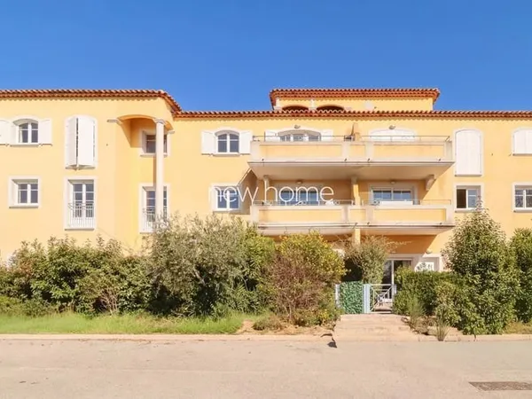 Appartement 3 pièces, 49 m² avec balcon, ascenseur et garage