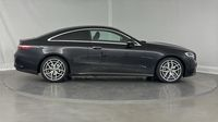 Mercedes Classe E Coupé 220 d 194ch AMG Line 9G-Tronic — photo 4