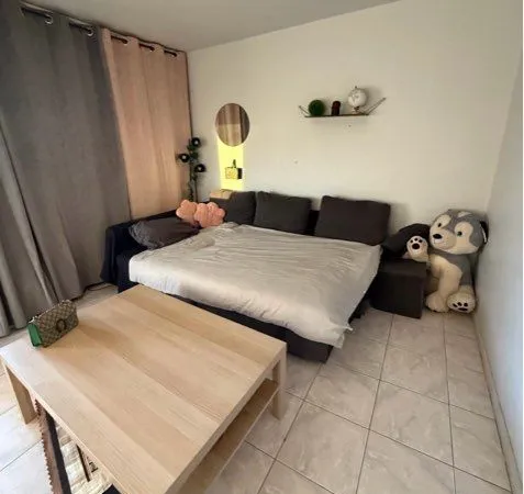 Chambre 1 mois max (à renouveler)