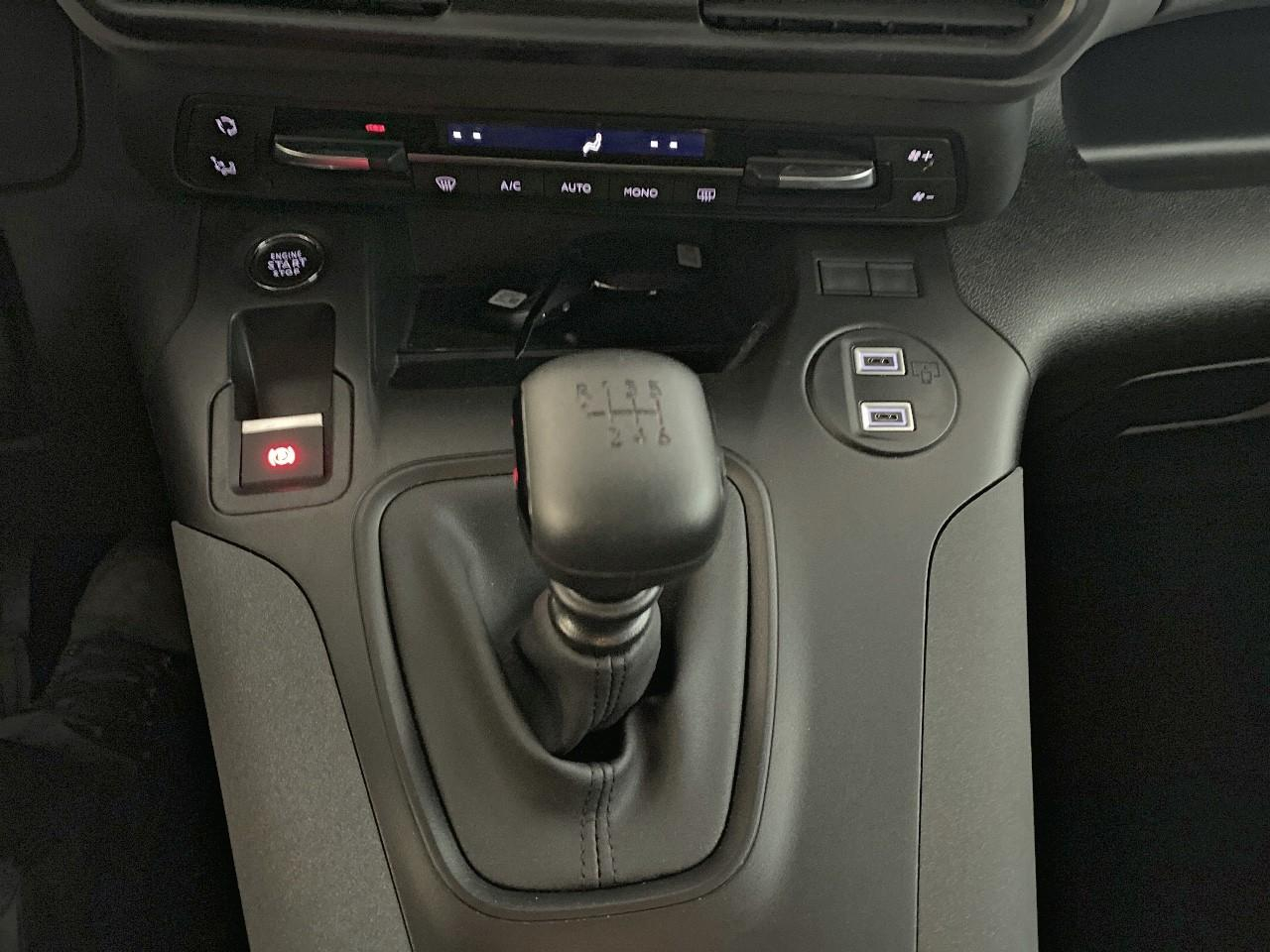 Peugeot Rifter m diesel 100 ch manuelle 5pl allure — photo 17