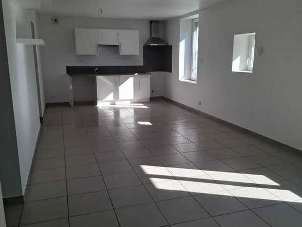 Appartement t2 57m² roiffieux 1er etage