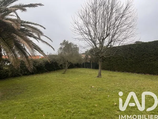 Terrain 450 m²