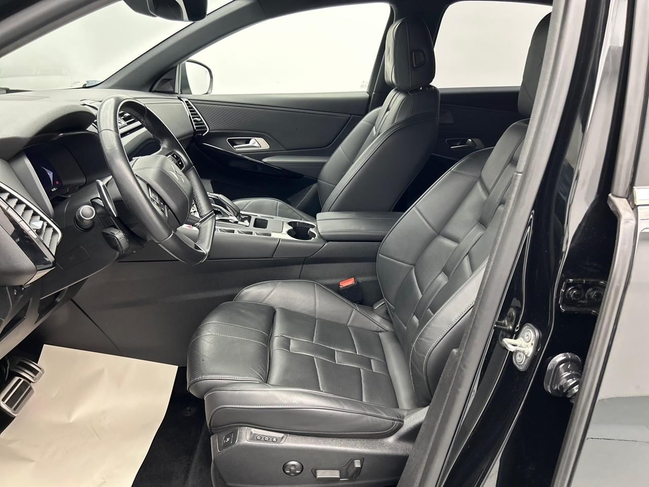 Ds Ds 7 crossback hybride rechargeable e-tense 300 eat8 4x4 opera — photo 10