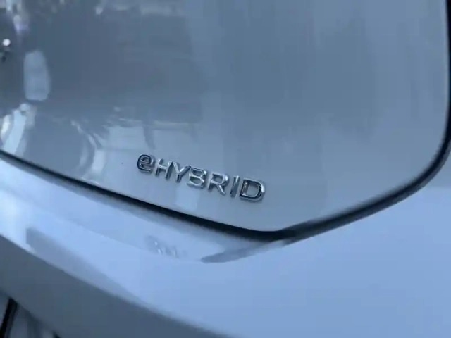 Volkswagen Golf 1.5 ehybrid 204 dsg6 — photo 12