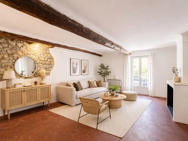 Appartement de 117m2 avec grand cour et balcon à acheter 199