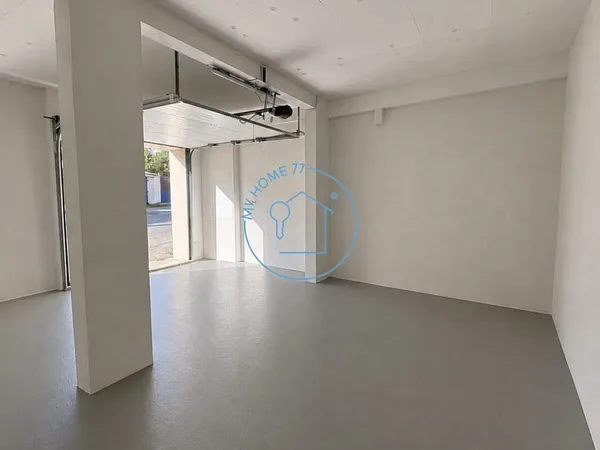 Entrepot / Garage 42.60 m2 Chauconin-Neufmontiers