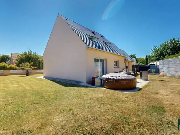 MAISON FAMILIALE DE 4 CHAMBRES - FONTAINE-LA-GUYON ?