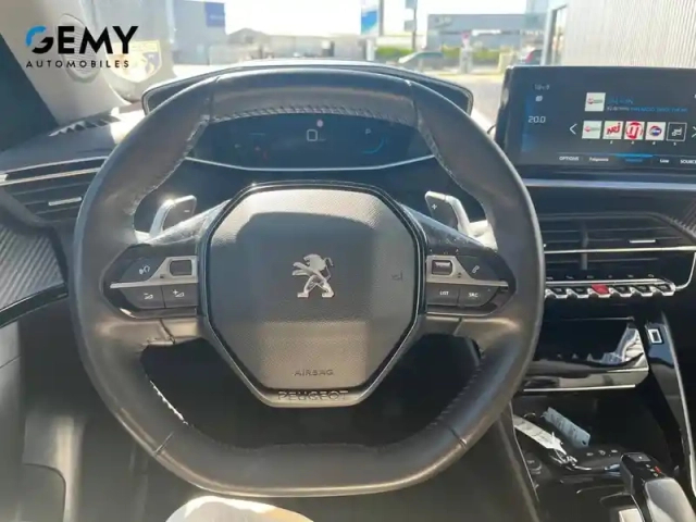 Peugeot 2008 puretech 130 s&amp;s eat8 — photo 15