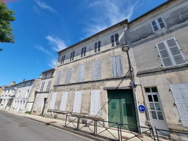 Bien immobilier de rendement Vente Cognac 1p 359m² 265000€