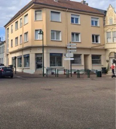 Local commercial 180 m² + sous-sol - Freyming-Merlebach - 1 100 /mois