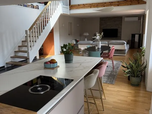 Appartement - 197m2 au sol - volumes rares dans petite copropriété