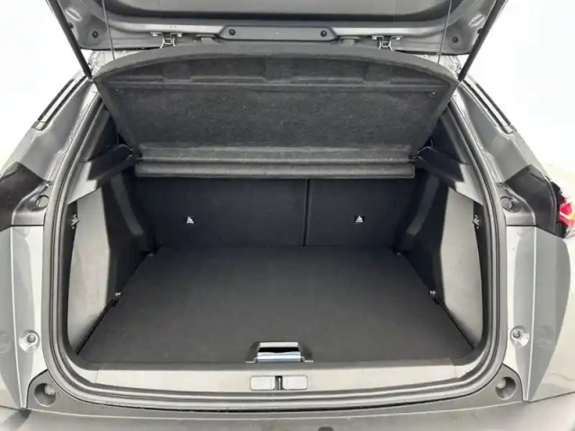 Peugeot 2008 hybrid 145 e-dcs6 — photo 6
