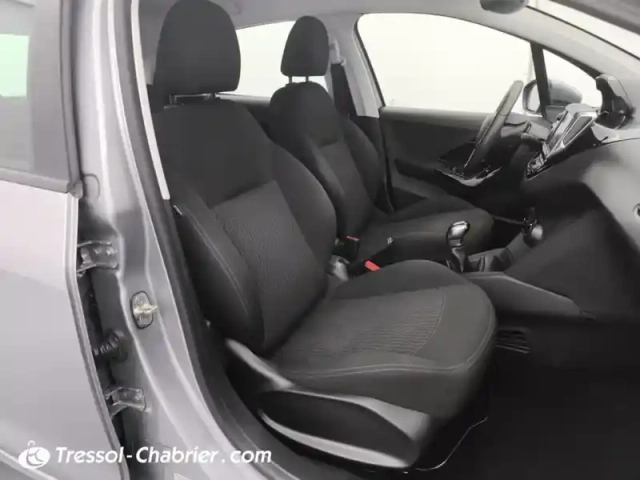Peugeot 208 puretech 82ch s&amp;s bvm5 signature — photo 9