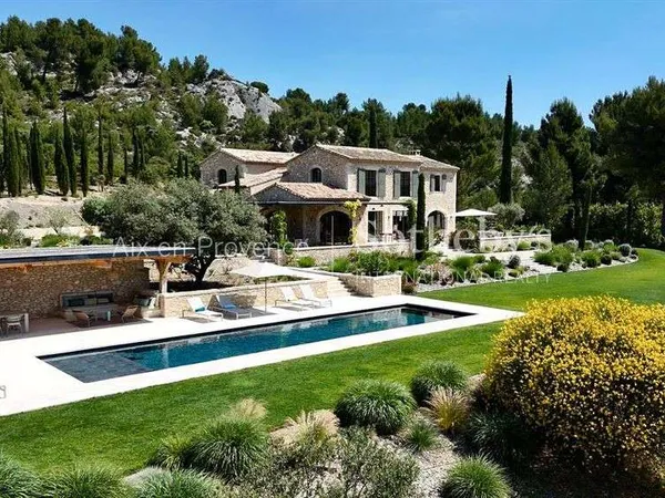 Maison 10 pièces 520 m²
