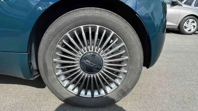 Fiat 500 e 95 ch — photo 16