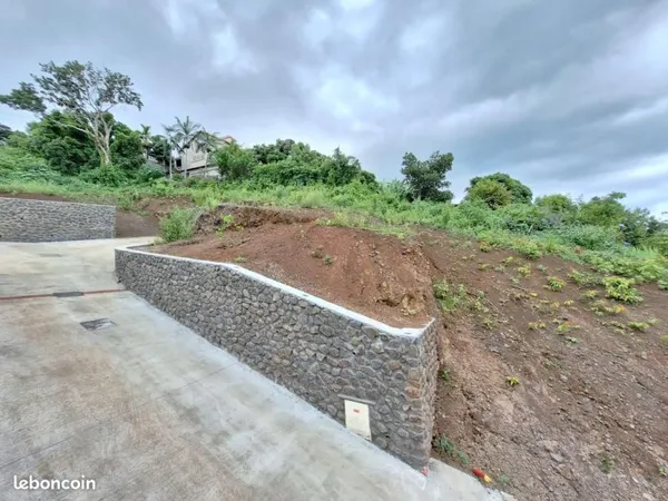 Terrain 240 m² Saint Paul