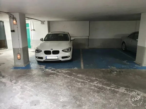 Garage/Parking