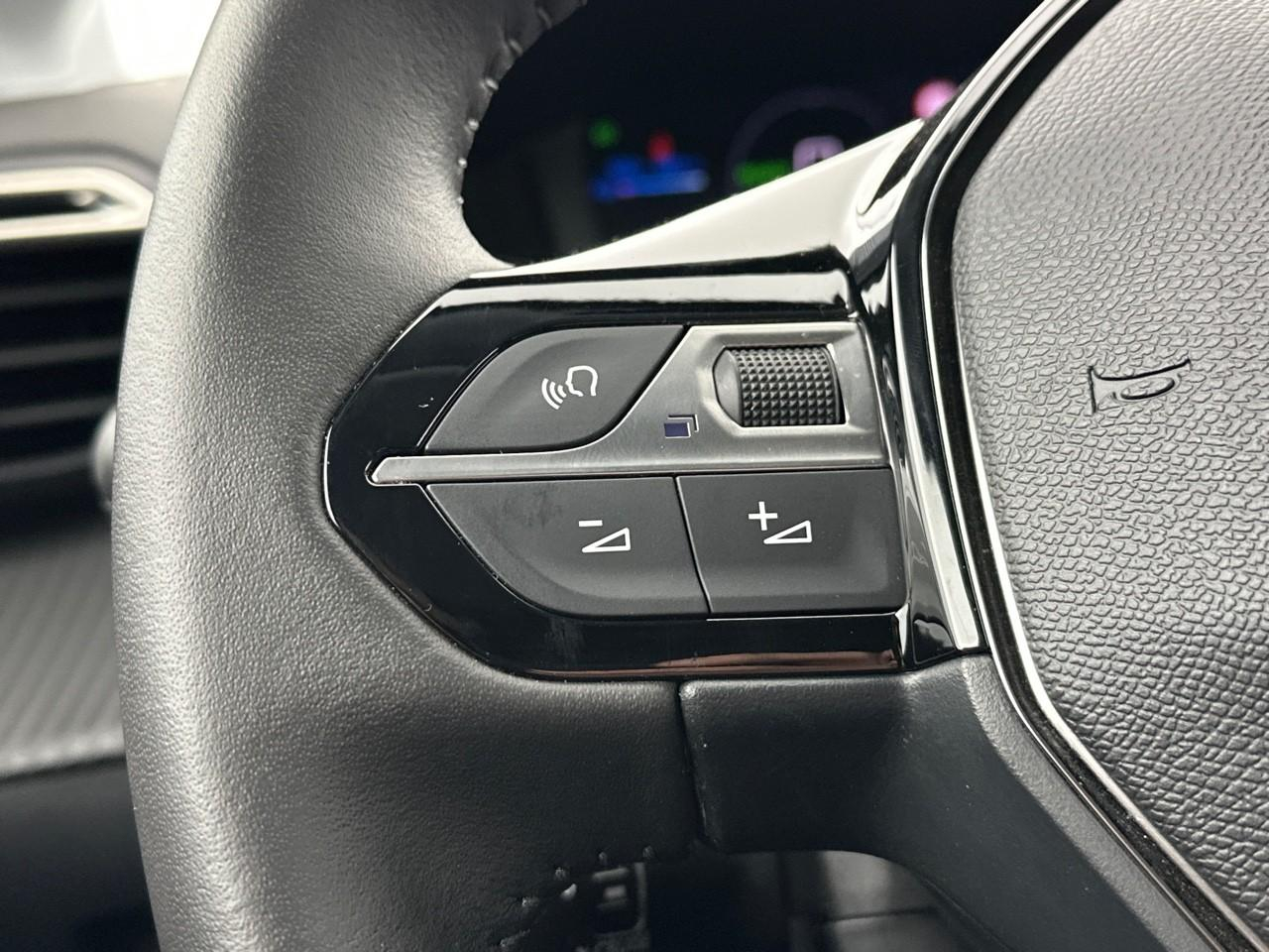 Peugeot 208 electrique 54 kwh 156ch allure — photo 20