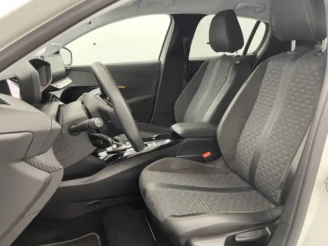 Peugeot 208 electrique 50 kwh 136ch — photo 48