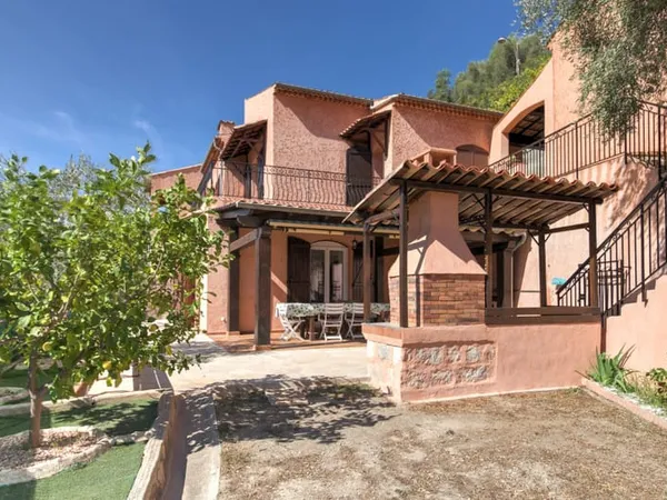 Charmante maison mitoyenne 4 pièces à Nice, 94 m²