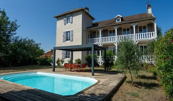 Maison 8 pièces 226 m²