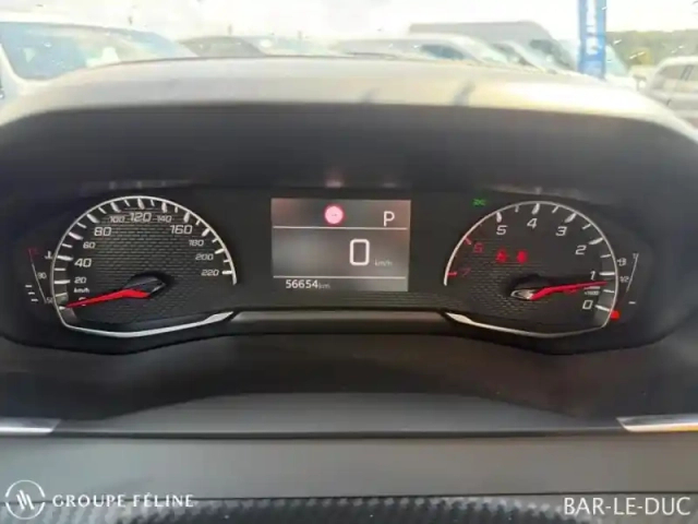 Peugeot 2008 1.2 puretech 130ch s&amp;s style eat8 — photo 15