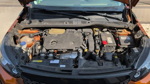 Peugeot 2008 1.5 BlueHDi 130 EAT8 - Allure – 2020 – 128069 km – Diesel – Boîte Automatique — photo 25