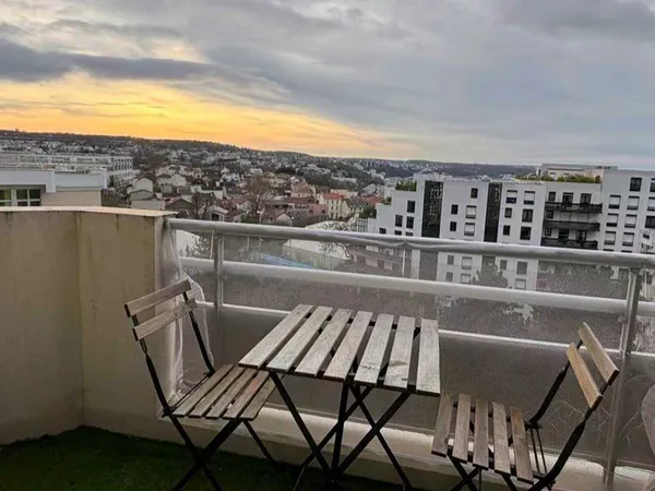 T3 67m² rénové + balcon 3m² & parking - Issy Les Moulineaux ÉPINETTES