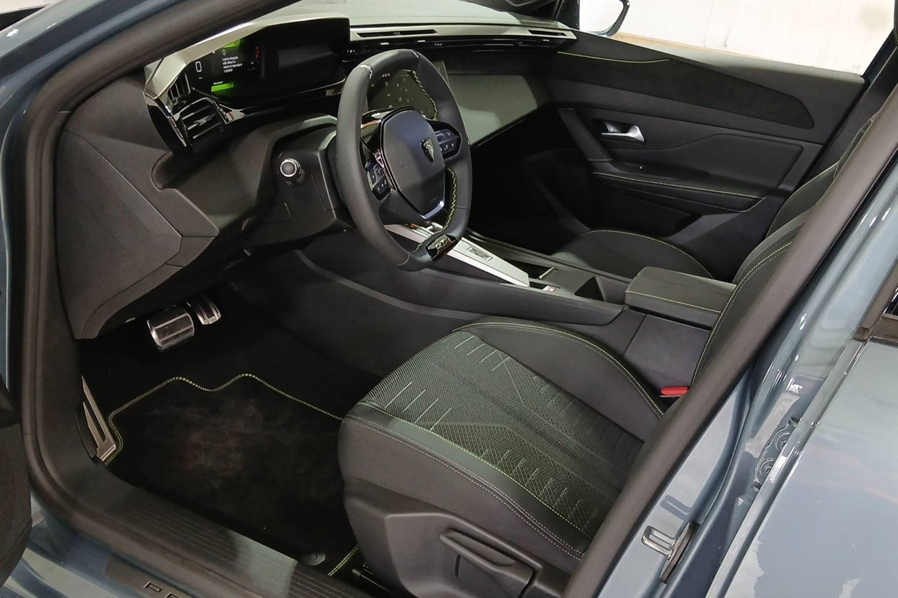 Peugeot 308 SW — photo 10