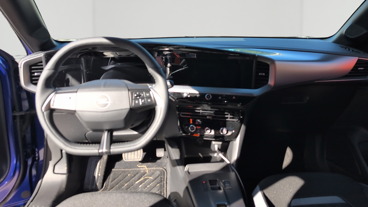 Opel Mokka 1.2 Turbo Hybrid 145 ch e-DCT6 — photo 9