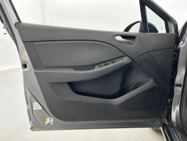 Renault Clio tce 90 evolution 5p — photo 11