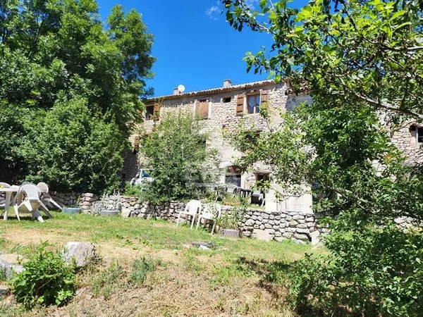 Maison 12 pièces 538 m²