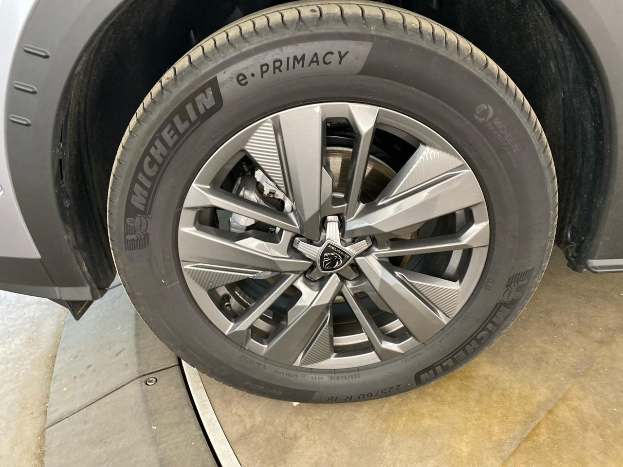 Peugeot 5008 hybrid 145 ch e-dcs6 allure — photo 11