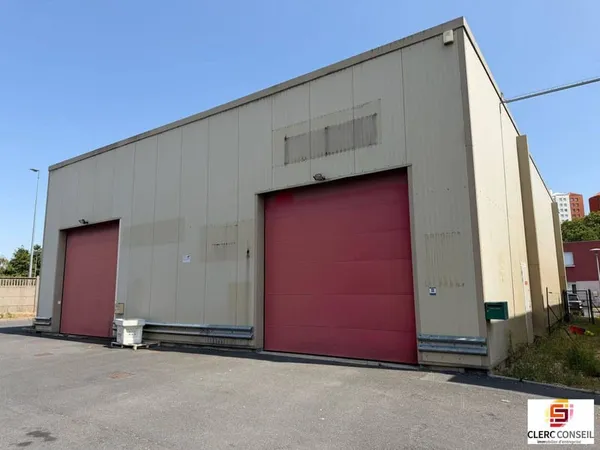 Local d'activité 650 m²