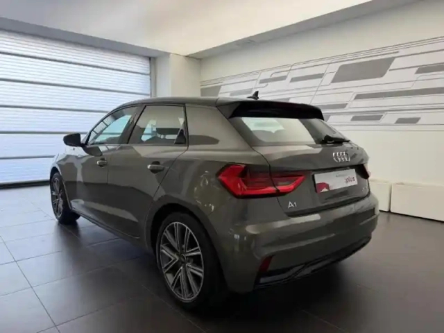 Audi A1 sportback 25 tfsi 95ch design s tronic 7 — photo 8