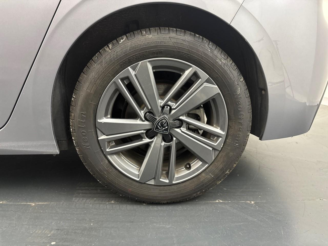 Peugeot 308 bluehdi 130ch s&s eat8 active pack — photo 16