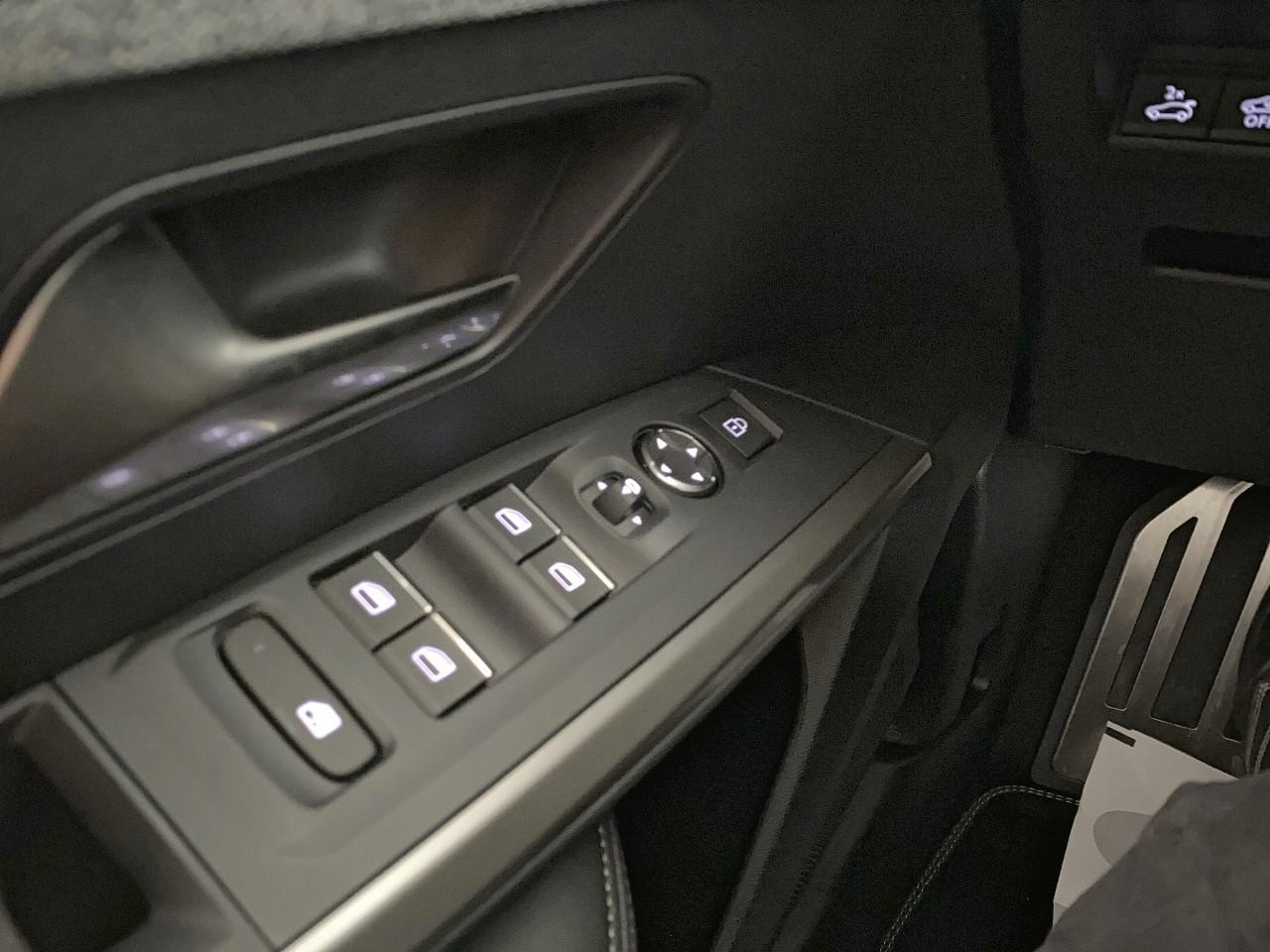 Peugeot 3008 hybrid 145 e-dcs6 gt — photo 20