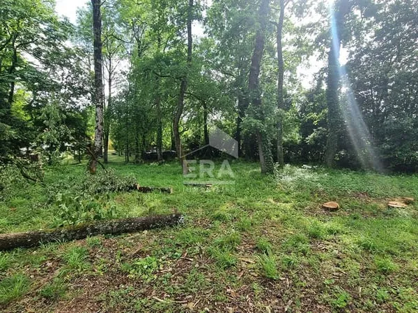 Terrain à bâtir de 1 034 m²