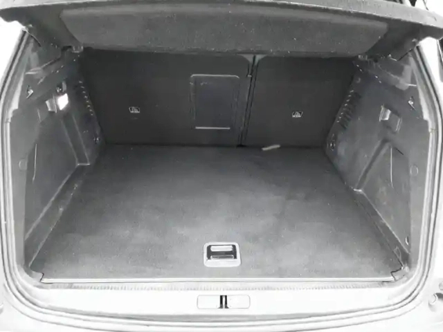 Peugeot 3008 hybrid4 300 e-eat8 — photo 6