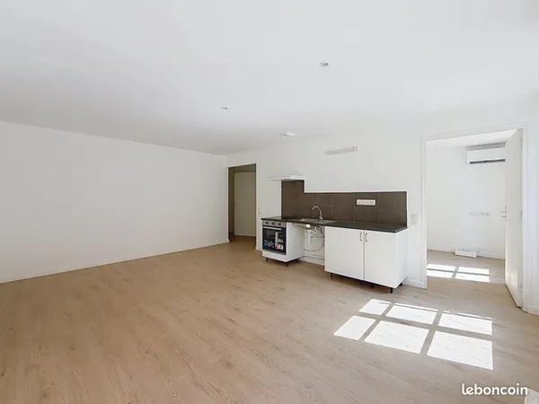 A louer - superbe t2 neuf avec terrasse - boulevard danton