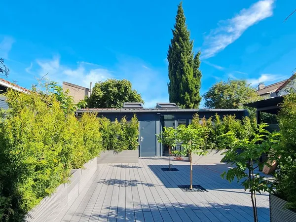 Grand studio sur jardin Meublé REFAIT NEUF 26m2 prestations qualité