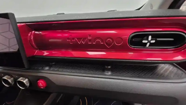Renault Twingo e-tech electrique 80 ch autonomie urbaine — photo 38
